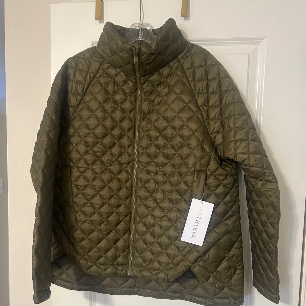 ATHLETA WHISPER FEATHERLESS PUFFER JACKET size XL